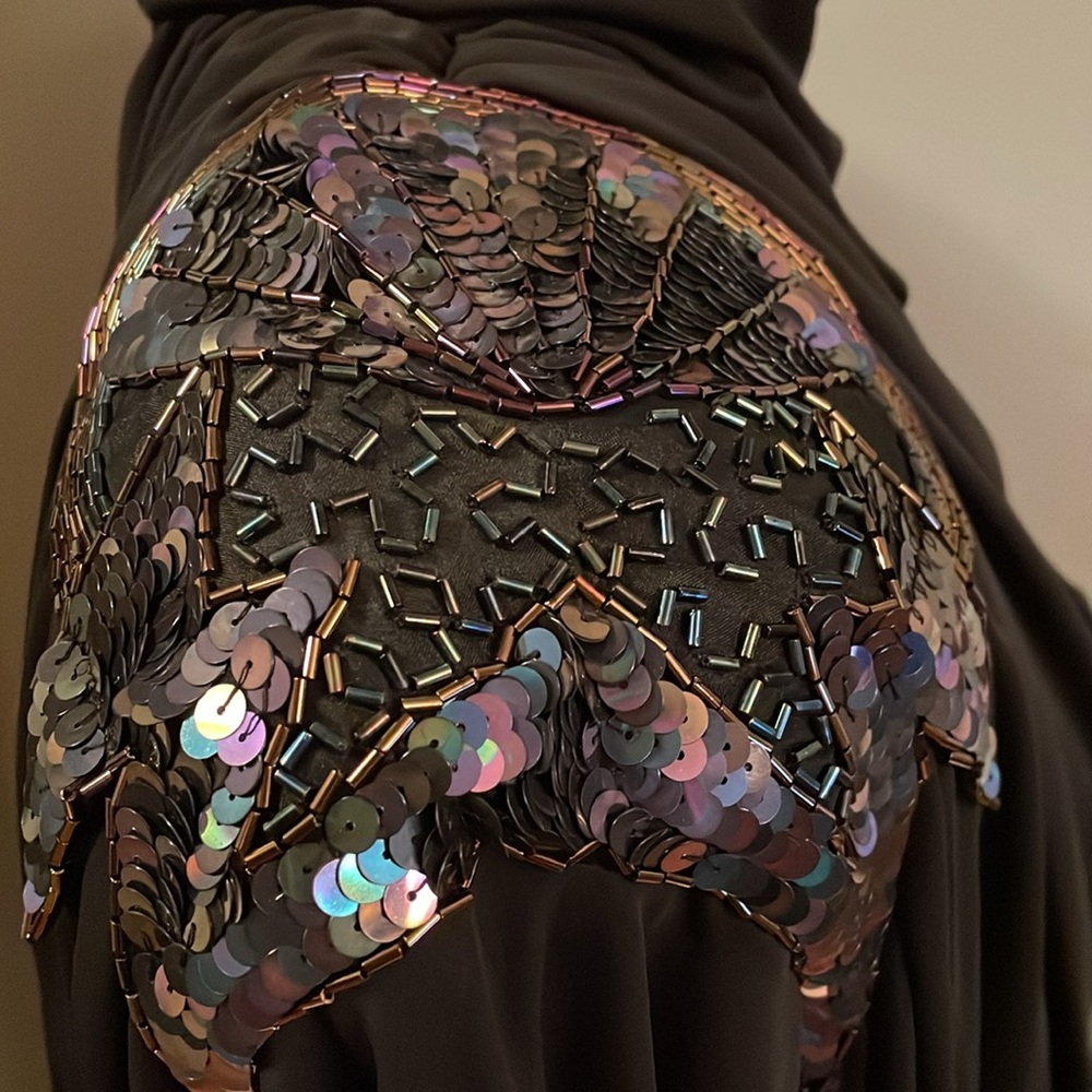 1980s J. Harris black dress. Size 6 measurements below. - Picture 7 of 14